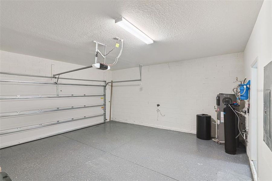 Spacious, unfurnished interior of a new home in , Clermont (Image 38). Spacious, unfurnished interior of a new home in , Clermont (Image 38).