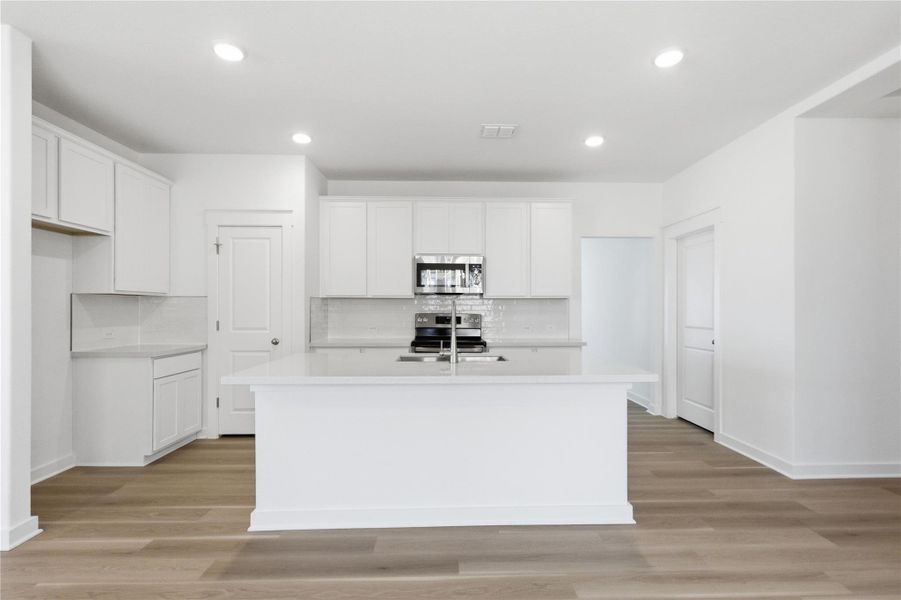 Furnished interior view inside a new home in Hunters Glen, Jarrell (Image 6).