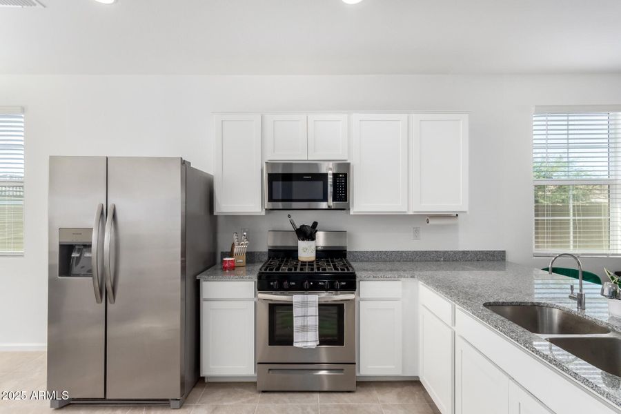 13 - Excelsior 13 - Excelsior