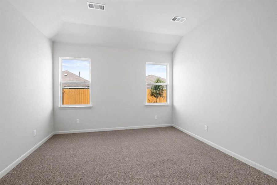 Spacious, unfurnished interior of a new home in Logan Square, Fort Worth (Image 6). Spacious, unfurnished interior of a new home in Logan Square, Fort Worth (Image 6).