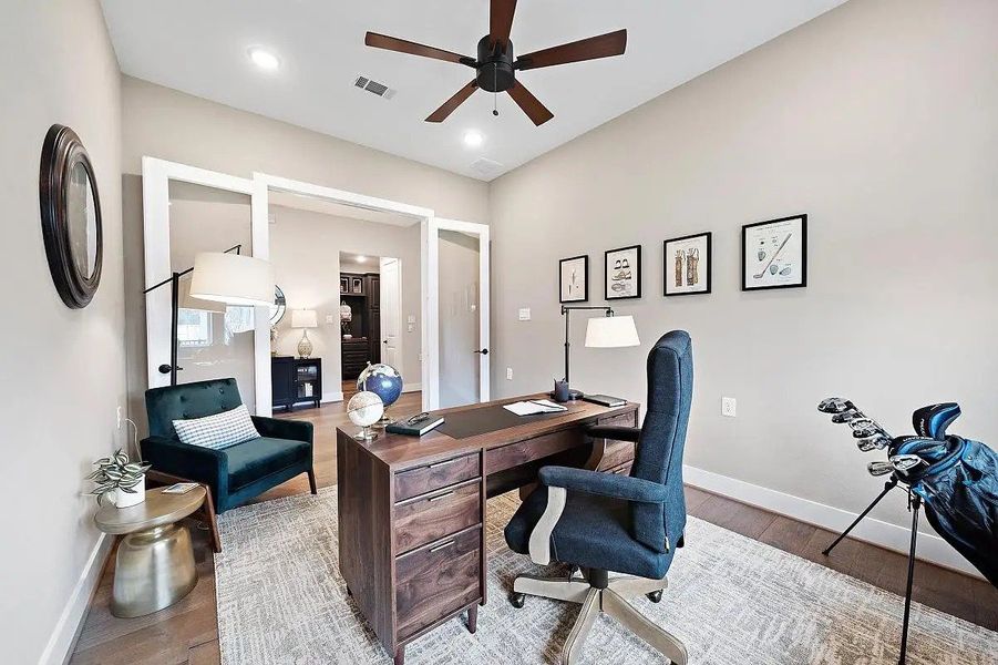 Furnished interior view inside a new home in Chambers Creek, Willis (Image 8).