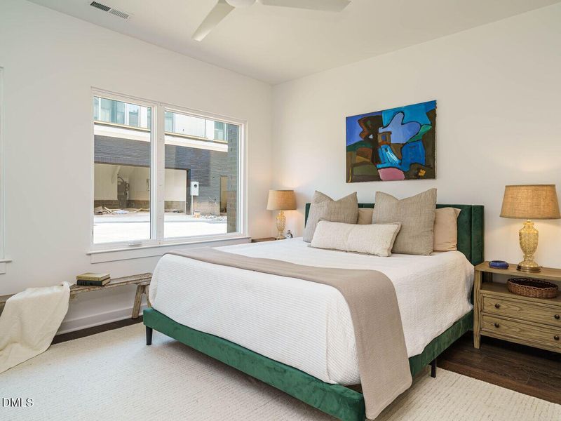 006-1280x960-bedroom