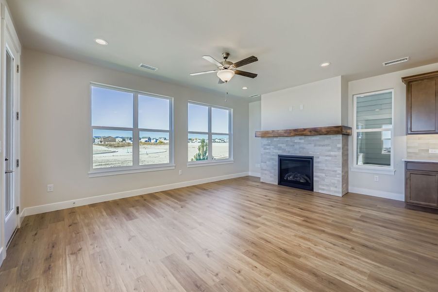 8060 Manor House - Living Area