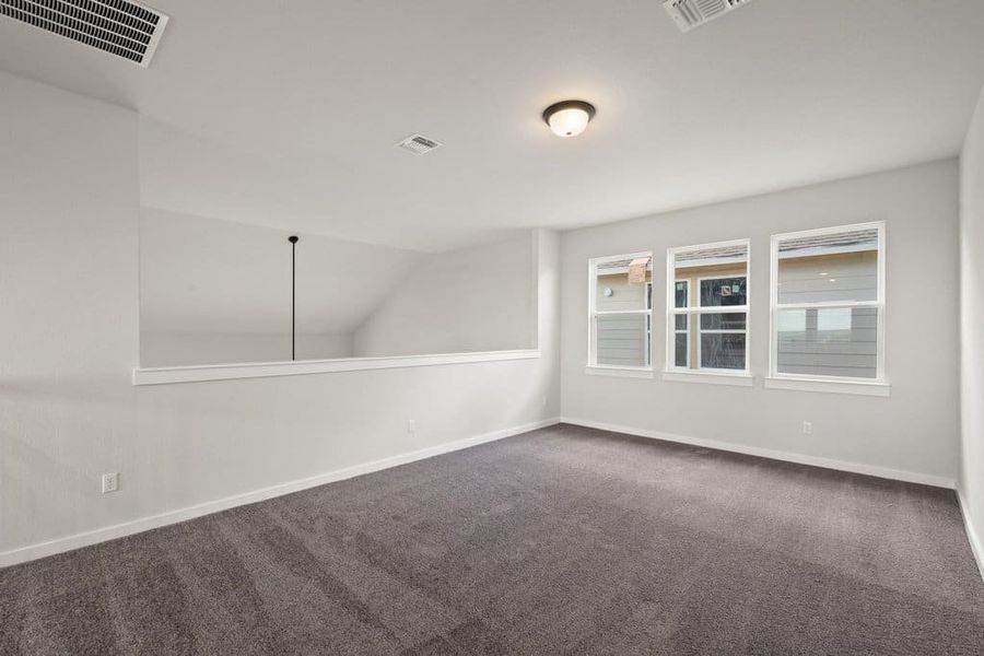 Spacious, unfurnished interior of a new home in Lariat, Liberty Hill (Image 41).