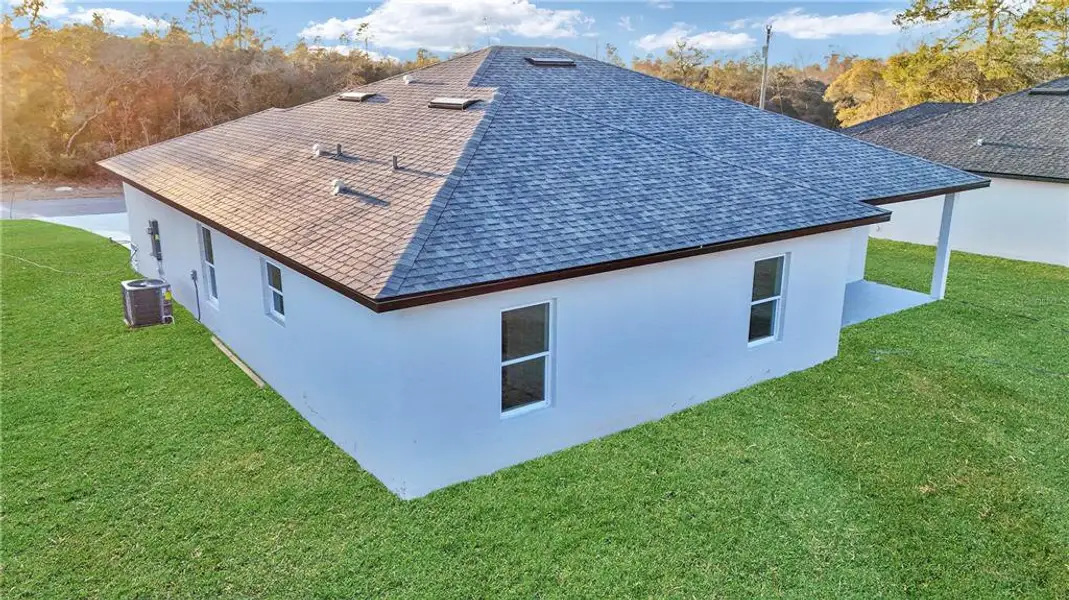 Exterior details and patio area of a home in , Ocala (Image 4). Exterior details and patio area of a home in , Ocala (Image 4).