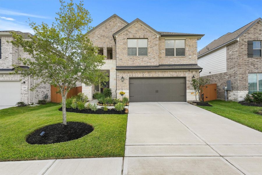 Welcome to 13813 Sabine Lake Dr. Welcome to 13813 Sabine Lake Dr.