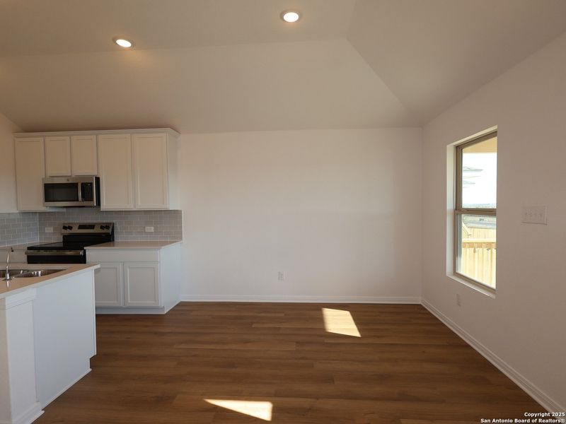 Spacious, unfurnished interior of a new home in Paloma Park, Converse (Image 24). Spacious, unfurnished interior of a new home in Paloma Park, Converse (Image 24).