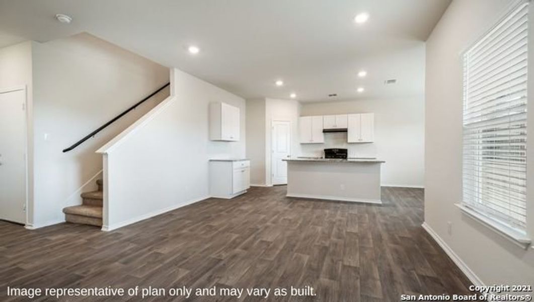 Spacious, unfurnished interior of a new home in Applewood, San Antonio (Image 17). Spacious, unfurnished interior of a new home in Applewood, San Antonio (Image 17).