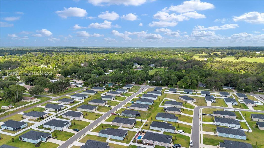 Image 40 of a home in Country Lane Estates. Image 40 of a home in Country Lane Estates.