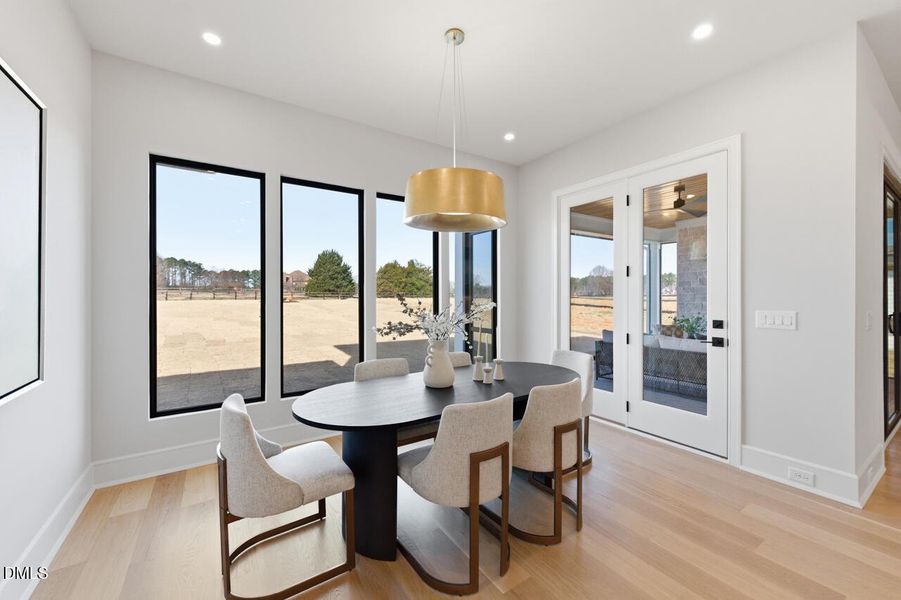 5856 Carriage Gate-34