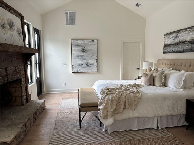 Furnished interior view inside a new home in , Roswell (Image 10).