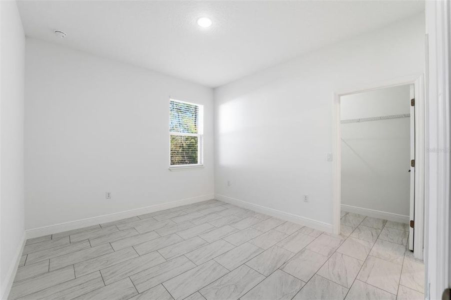 Spacious, unfurnished interior of a new home in , Ocala (Image 28).