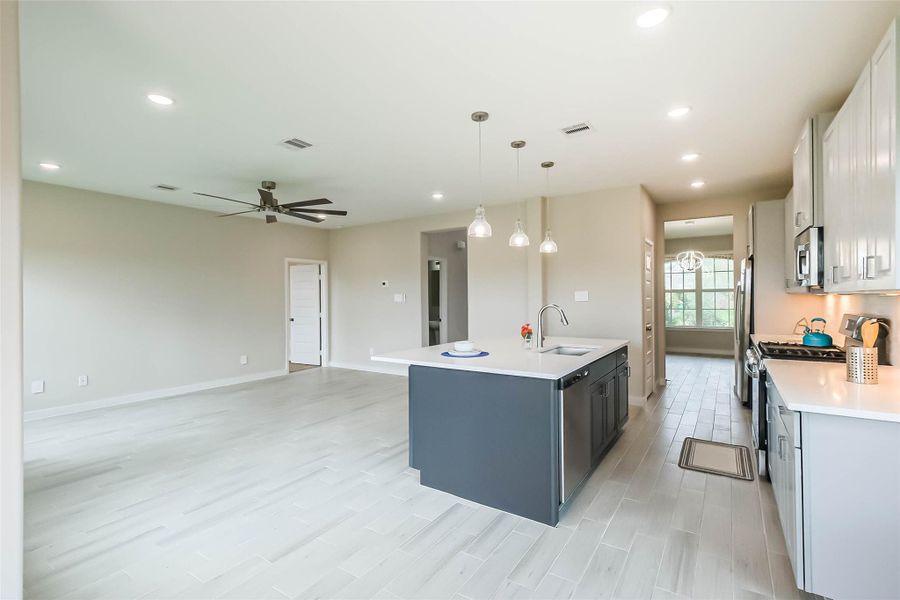Furnished interior view inside a new home in , Fresno (Image 10).