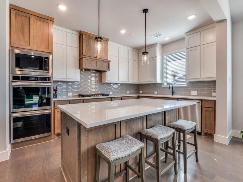 Furnished interior view inside a new home in Oaks of North Grove, Waxahachie (Image 18).