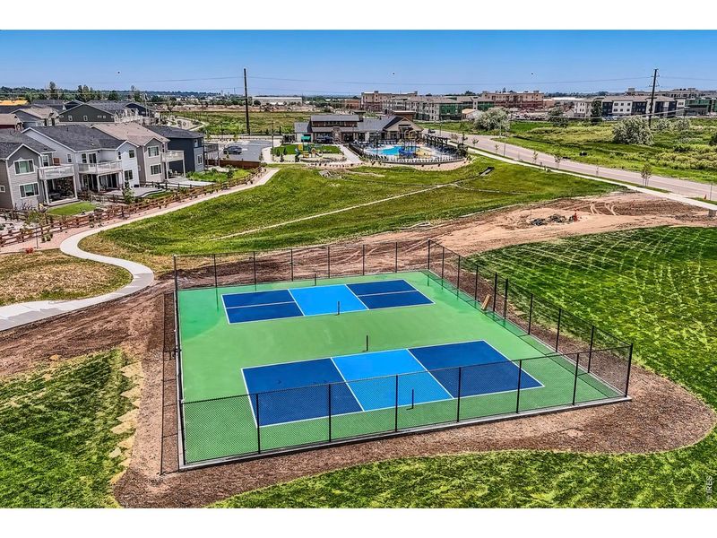 Community amenities in , Longmont (Image 33).