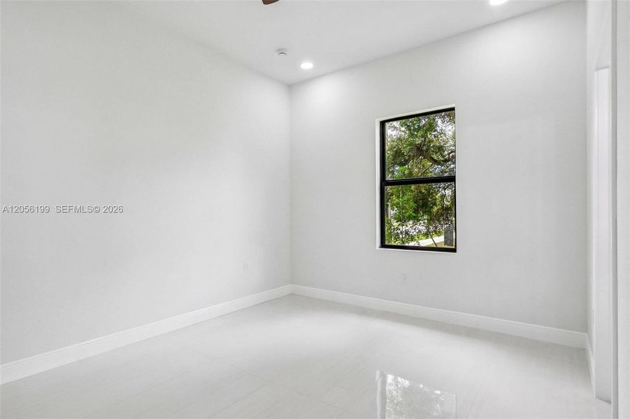 Spacious, unfurnished interior of a new home in , Fort Lauderdale (Image 33). Spacious, unfurnished interior of a new home in , Fort Lauderdale (Image 33).