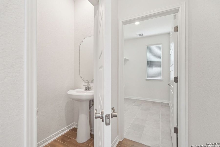 Furnished interior view inside a new home in Carmel Ranch, Schertz (Image 15).
