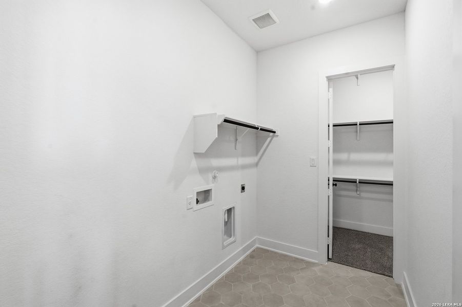 Image 39 of a home in Prominence.