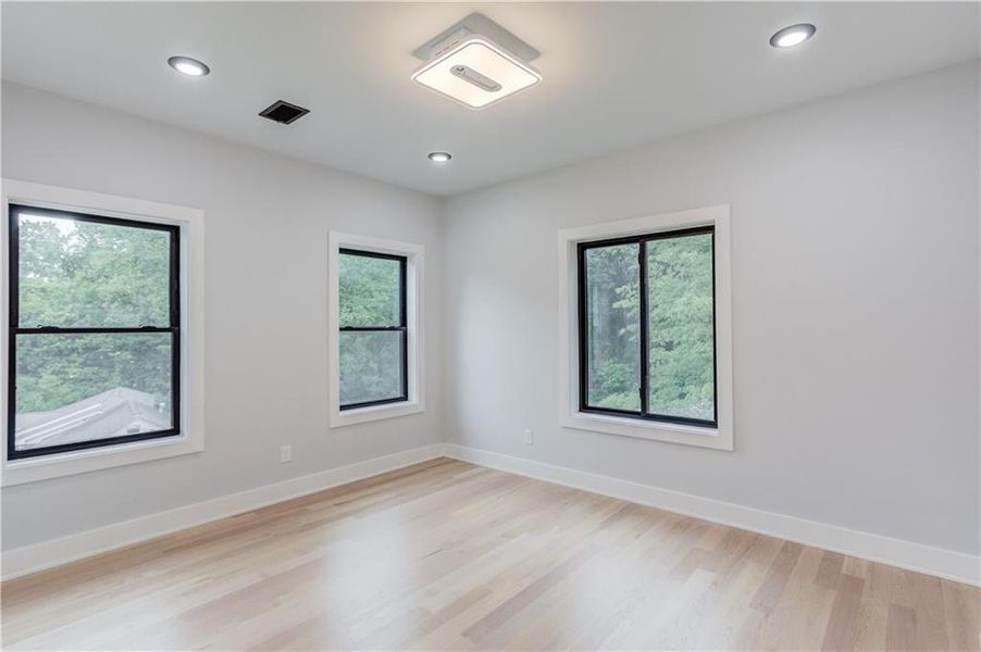Spacious, unfurnished interior of a new home in , Atlanta (Image 65). Spacious, unfurnished interior of a new home in , Atlanta (Image 65).