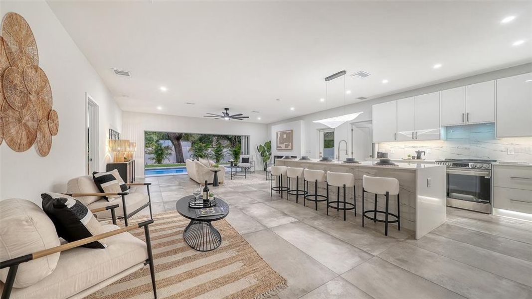 Furnished interior view inside a new home in , Sarasota (Image 68).