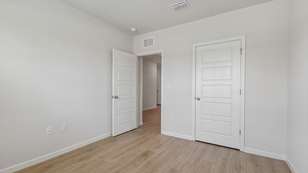 Spacious, unfurnished interior of a new home in Port St. Lucie Spot Lots, Port St. Lucie (Image 24).