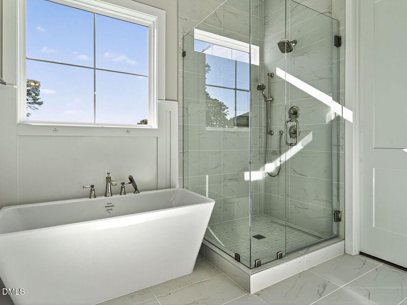 021-1280x960-bathroom