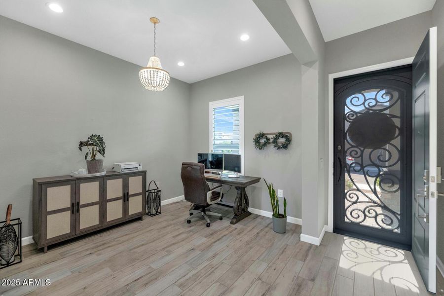 21840 N 61st Wy-large-007-039-21840 N 61