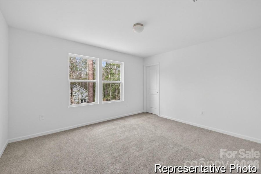 Spacious, unfurnished interior of a new home in Beaver Creek, Statesville (Image 21).