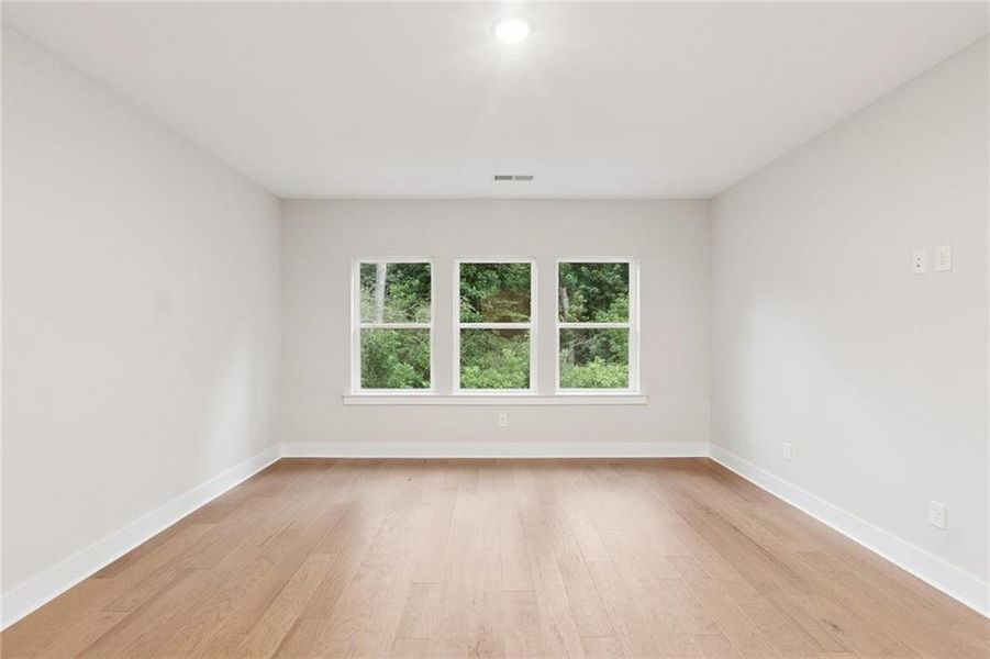 Spacious, unfurnished interior of a new home in Settingdown Farms, Cumming (Image 18).