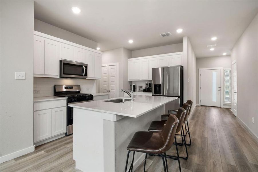 Furnished interior view inside a new home in Eastridge, McKinney (Image 8).