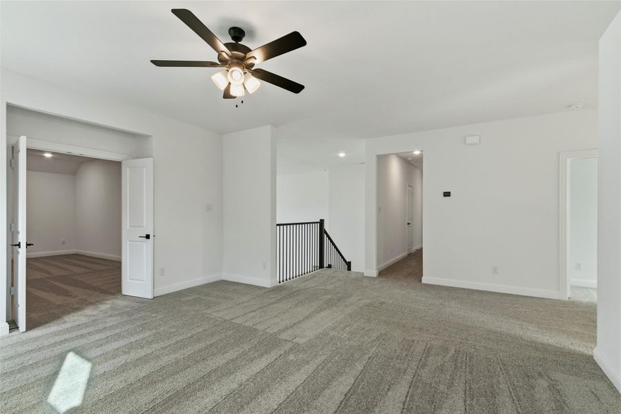 Spacious, unfurnished interior of a new home in Brookewater, Rosenberg (Image 33).