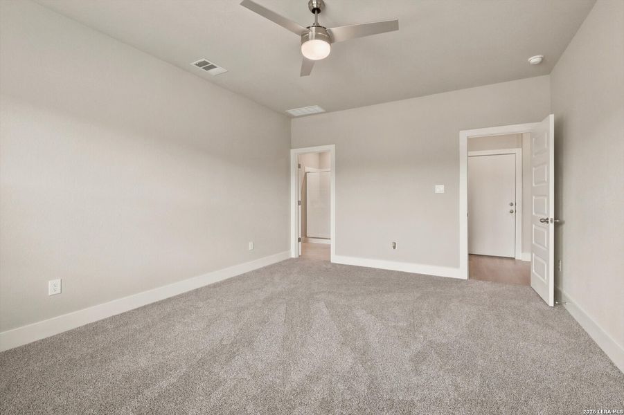 Spacious, unfurnished interior of a new home in Copper Canyon, Bulverde (Image 22).