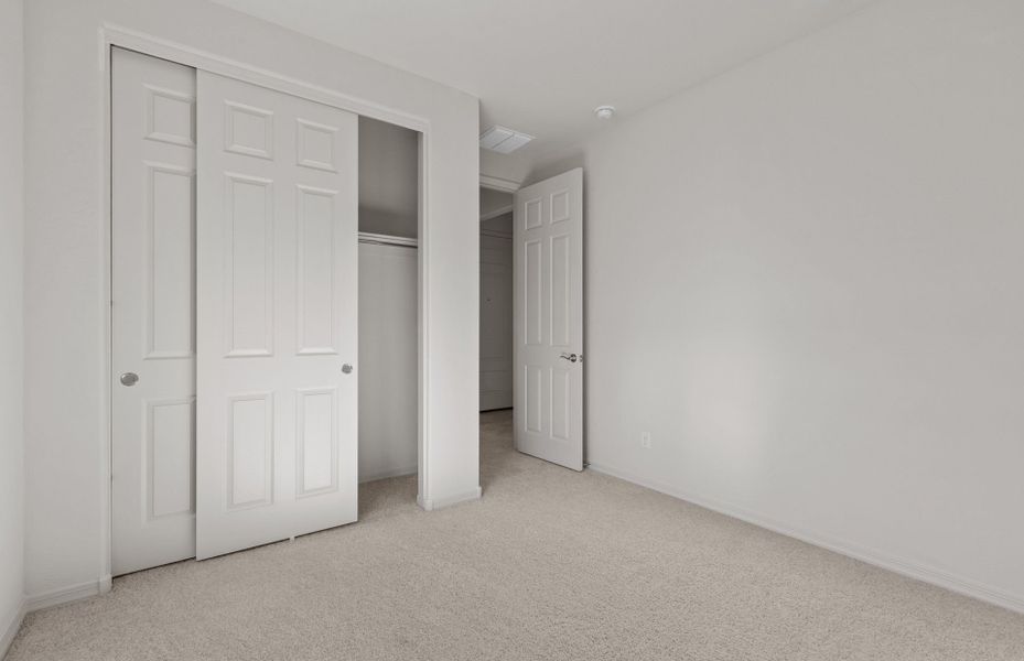 Representative unfurnished interior of a home built from the Bergamot by Pulte Homes in Alamar, Tolleson (Image 15).
