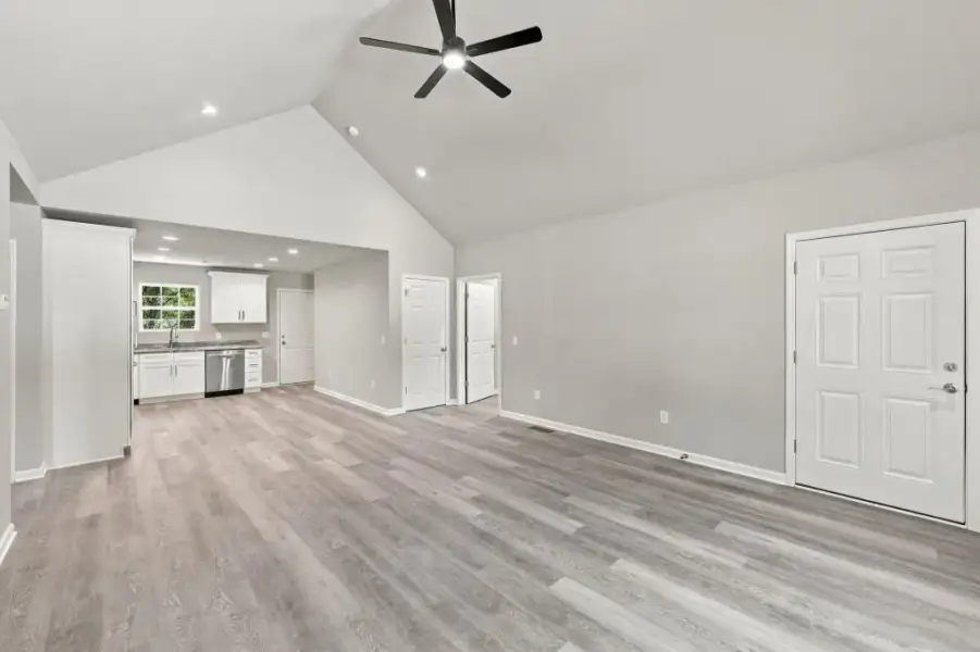 Spacious, unfurnished interior of a new home in , Lula (Image 35).
