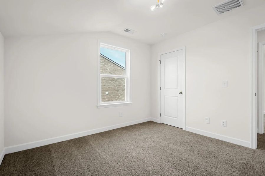 The Damien C Bedroom 4