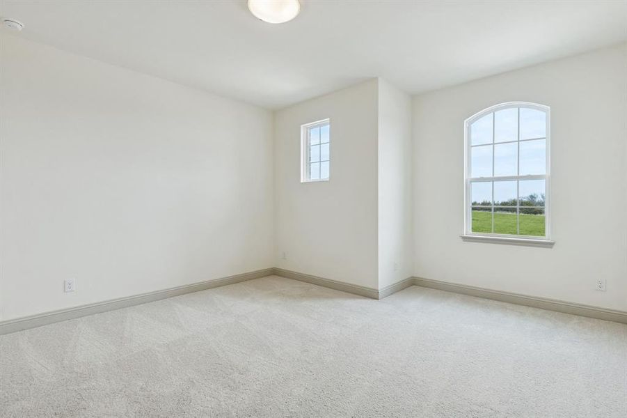 Spacious, unfurnished interior of a new home in Venetian, Weston (Image 20).