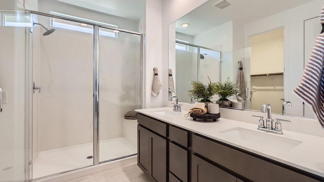 3580 Latitude Owners Bath F1 Base7