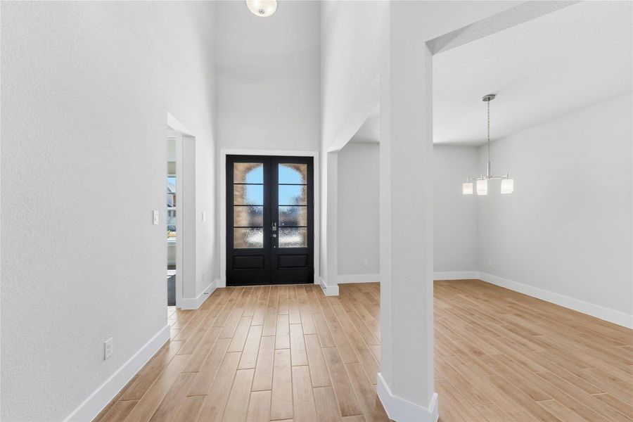 Spacious, unfurnished interior of a new home in Valencia, Manvel (Image 34). Spacious, unfurnished interior of a new home in Valencia, Manvel (Image 34).