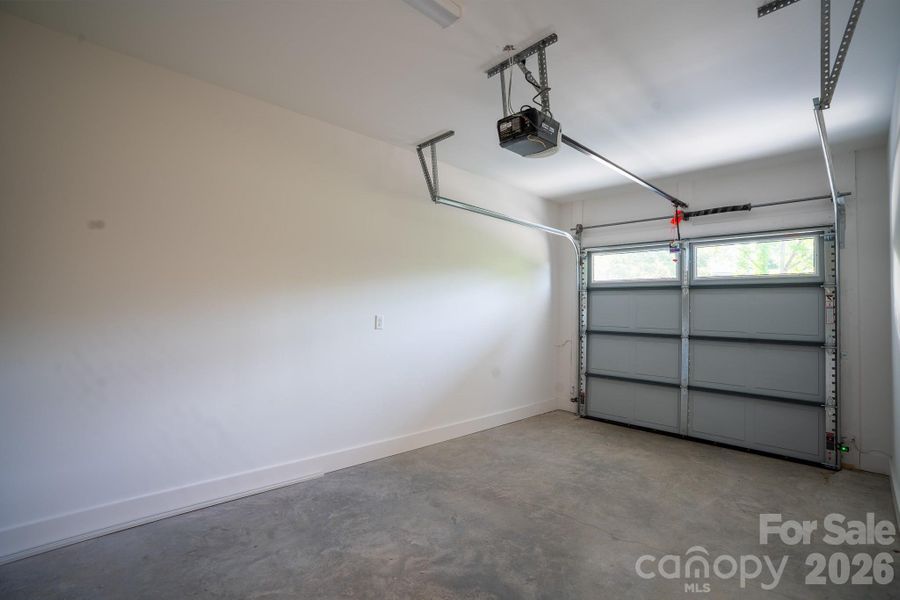 Spacious, unfurnished interior of a new home in , Asheville (Image 12).