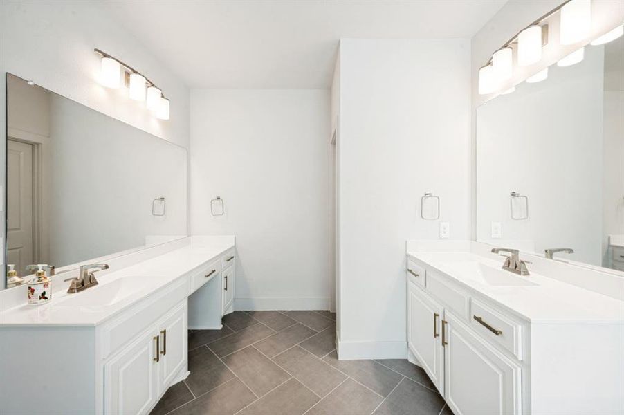 Furnished interior view inside a new home in , Little Elm (Image 12).