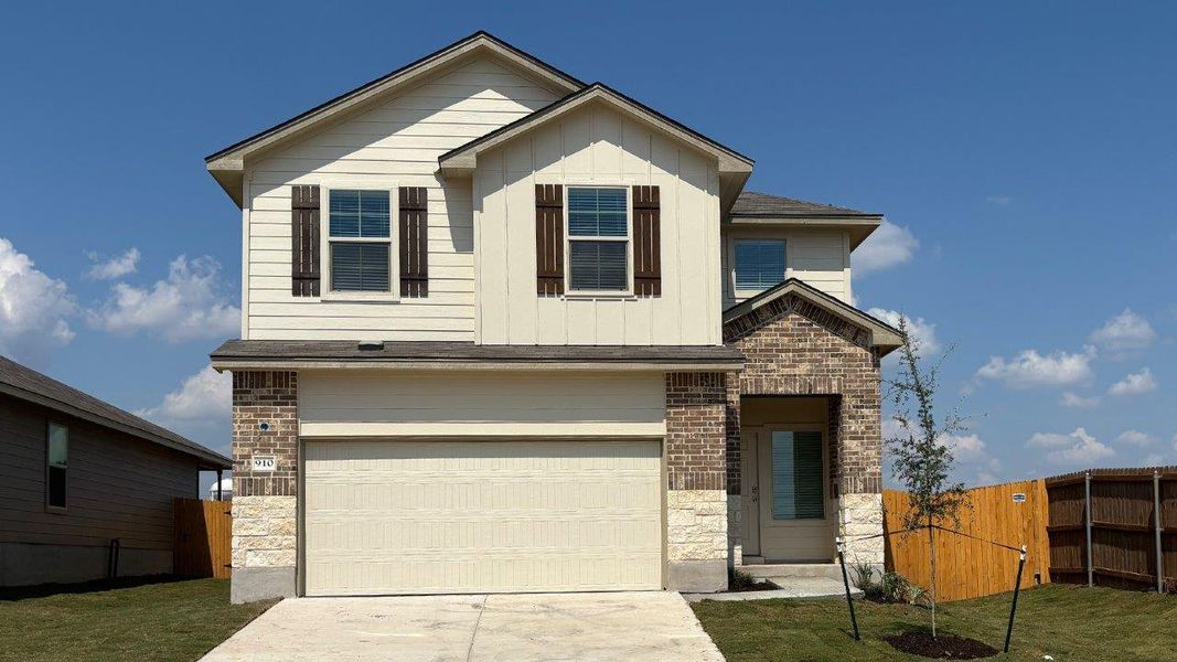 Front exterior of a new home in Pecan Creek, Temple, TX, highlighting curb appeal (Image 1). Front exterior of a new home in Pecan Creek, Temple, TX, highlighting curb appeal (Image 1).