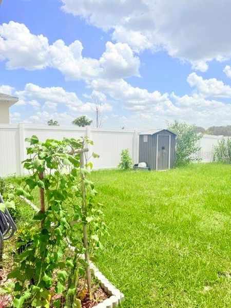 Exterior details and patio area of a home in , Winter Haven (Image 23).