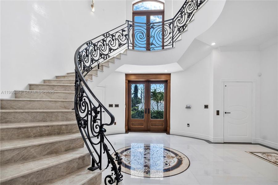 Spacious, unfurnished interior of a new home in , Surfside (Image 29).