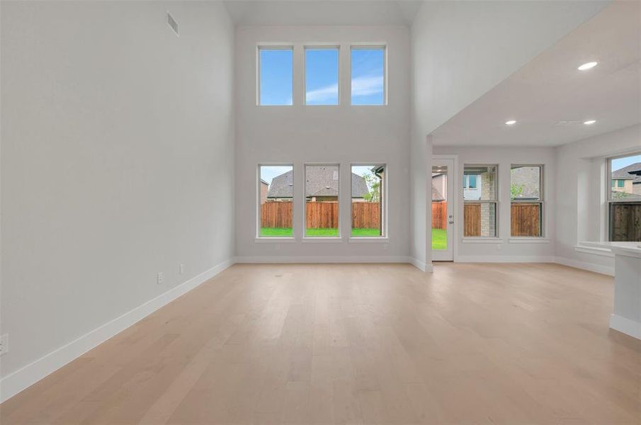 Spacious, unfurnished interior of a new home in Lilyana, Celina (Image 34). Spacious, unfurnished interior of a new home in Lilyana, Celina (Image 34).
