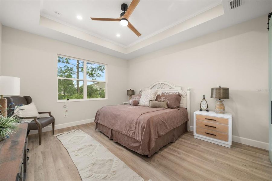 Furnished interior view inside a new home in , Sebring (Image 38).