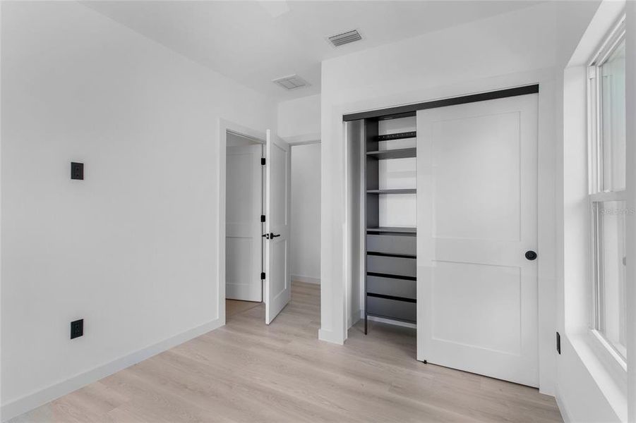 Spacious, unfurnished interior of a new home in , St. Petersburg (Image 21).