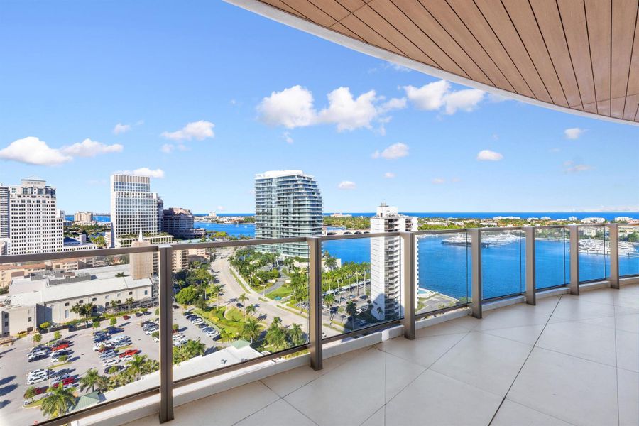 Exterior details and patio area of a home in , West Palm Beach (Image 20).