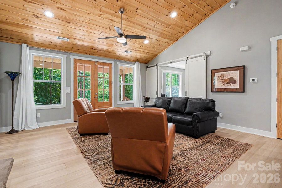 Furnished interior view inside a new home in , Columbus (Image 6).