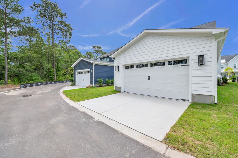 Representative exterior details of a home built from the The Wisteria by RobuckHomes in East & Mason, Wilmington (Image 39).