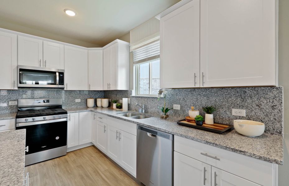 Representative furnished interior of a home built from the Eastgate by Pulte Homes in Bay Creek, Baytown (Image 11). Representative furnished interior of a home built from the Eastgate by Pulte Homes in Bay Creek, Baytown (Image 11).